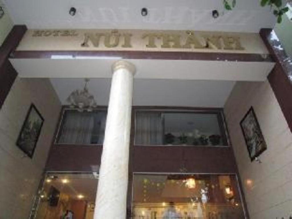 Nui Thanh Hotel Thành Pho Ho Chí Minh Esterno foto