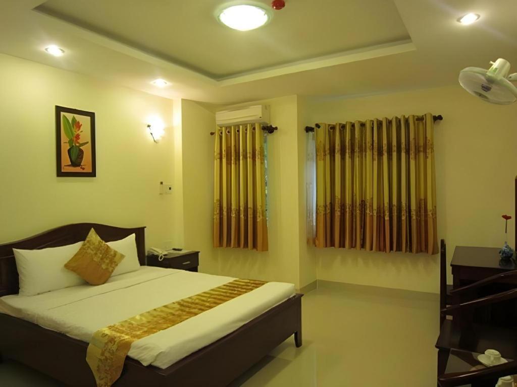 Nui Thanh Hotel Thành Pho Ho Chí Minh Esterno foto